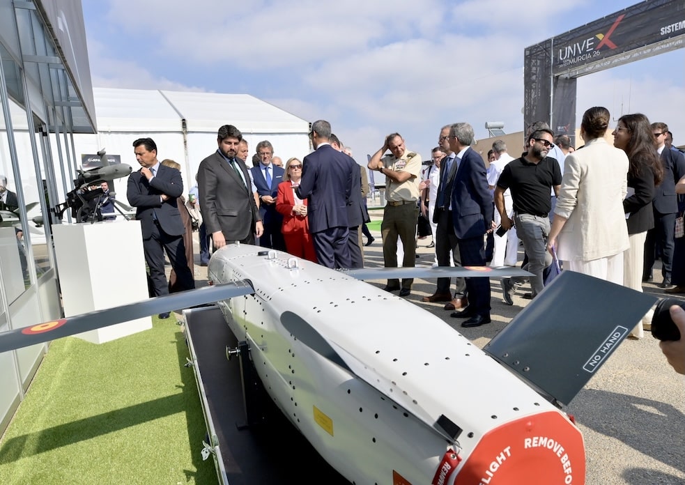 López Miras anuncia que Murcia avanza para «fabricar y exportar» tecnología de drones